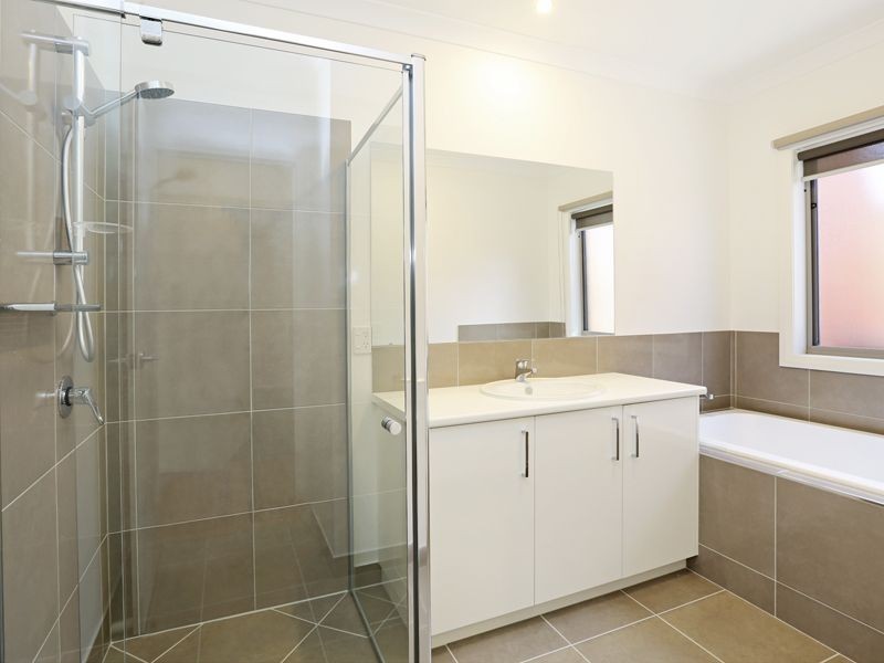 35 Swanbourne Avenue, Highton VIC 3216