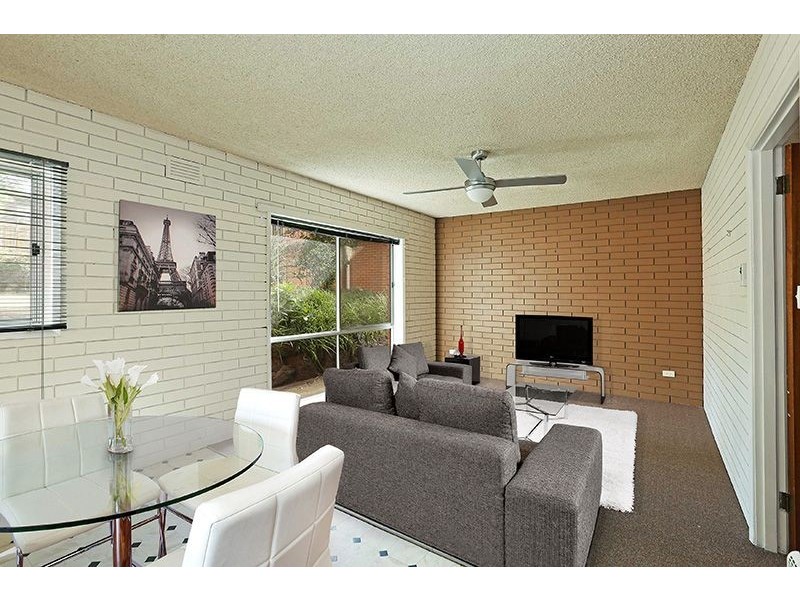 2/24 North Valley Road, Highton VIC 3216