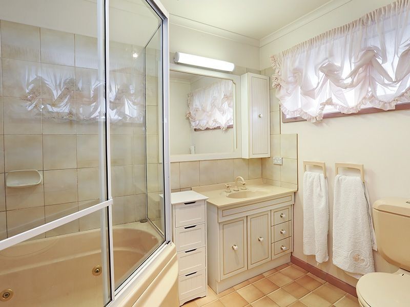 11 Pickett Crescent, Belmont VIC 3216