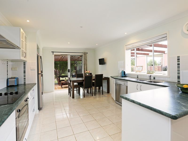 19 Fairfield Avenue, Belmont VIC 3216