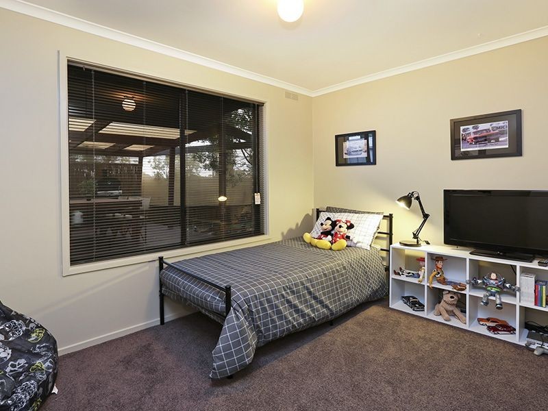4 Jarrah Place, Belmont VIC 3216