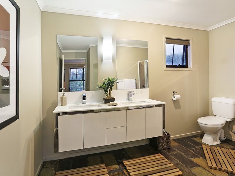 4 Jarrah Place, Belmont VIC 3216