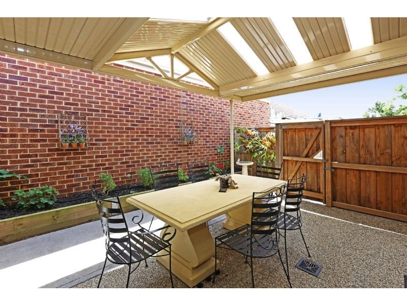 2/19 Lloyd Street, Belmont VIC 3216