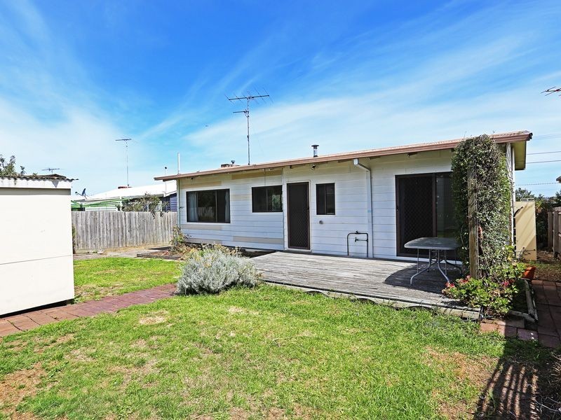 114 Settlement Road, Belmont VIC 3216