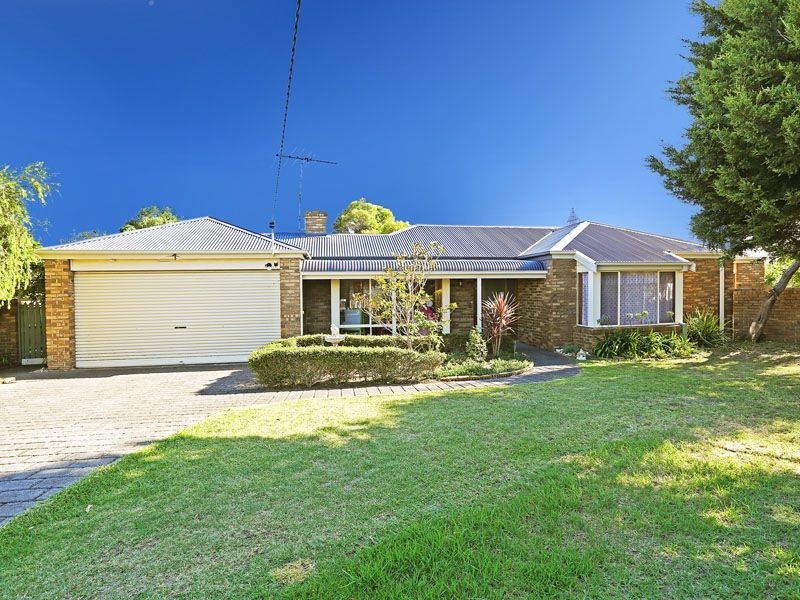 2 Adelong Court, Grovedale VIC 3216
