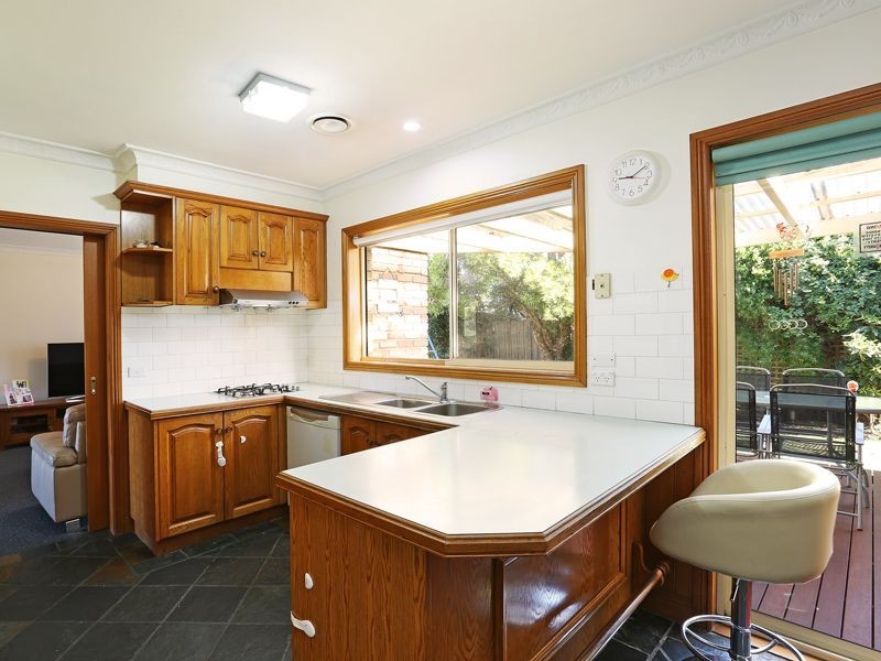 2 Adelong Court, Grovedale VIC 3216