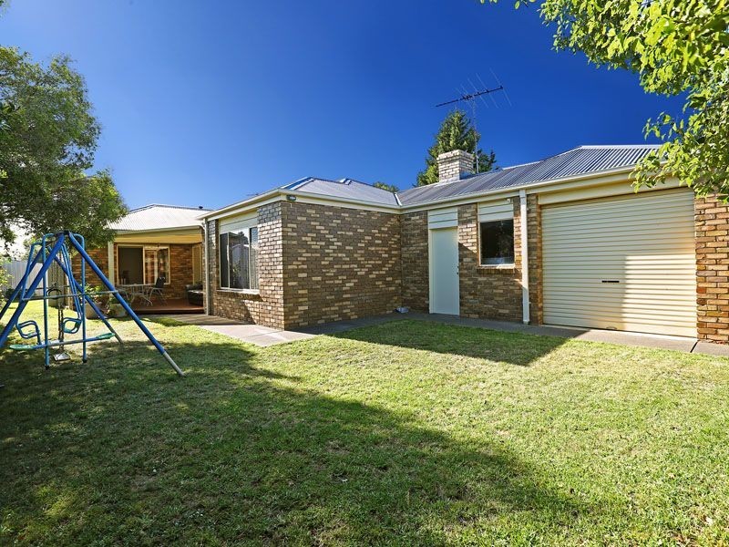 2 Adelong Court, Grovedale VIC 3216
