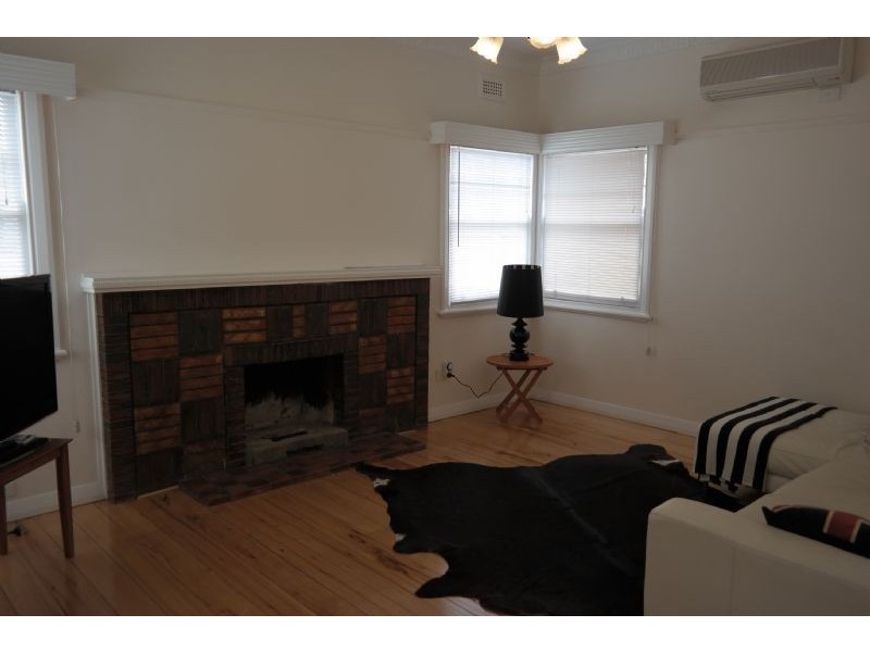 1/26 Roslyn Road, Belmont VIC 3216