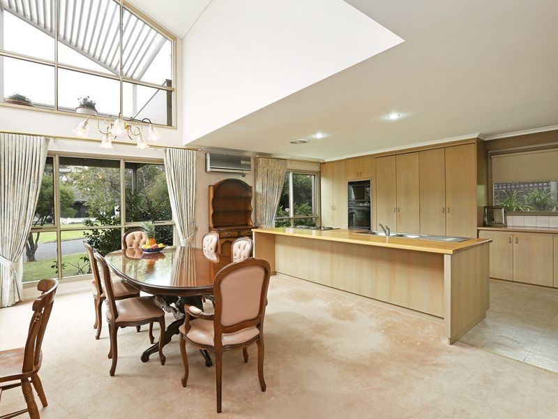 16 Amoore Avenue, Highton VIC 3216