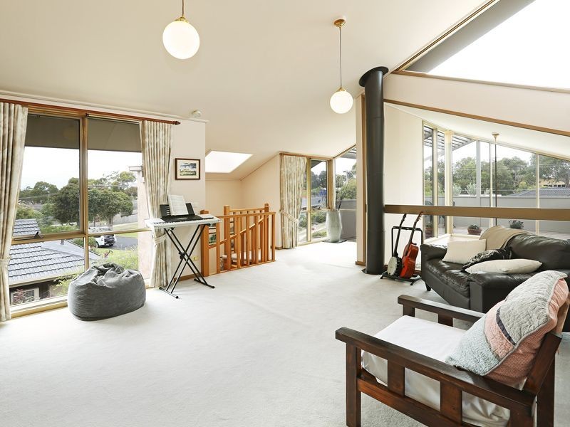 16 Amoore Avenue, Highton VIC 3216