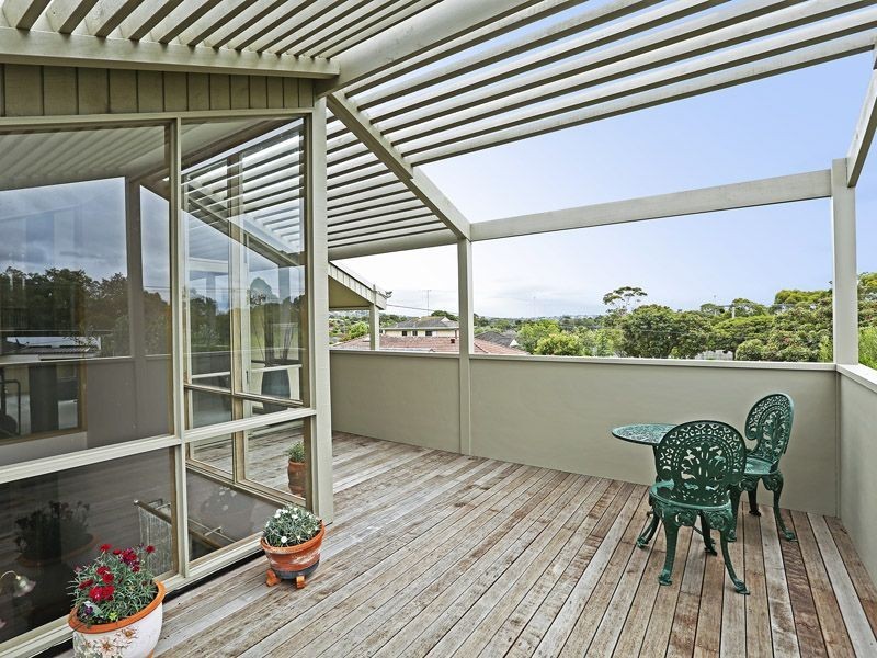 16 Amoore Avenue, Highton VIC 3216