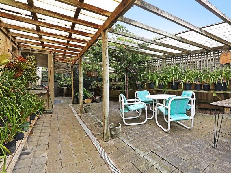 16 Amoore Avenue, Highton VIC 3216