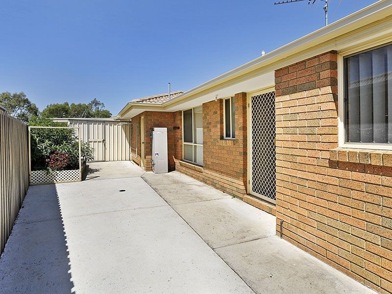 1/9 Waurn Park Court, Belmont VIC 3216