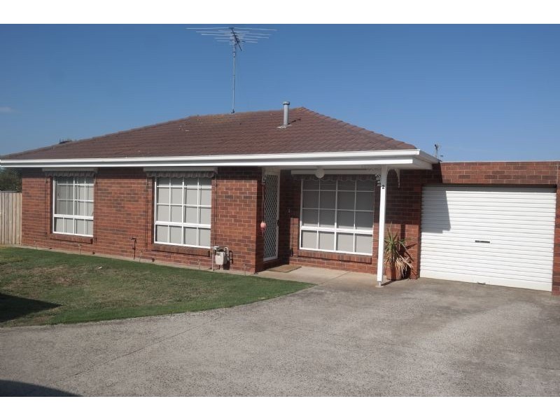 2/2-4 Jenolan Avenue, Grovedale VIC 3216