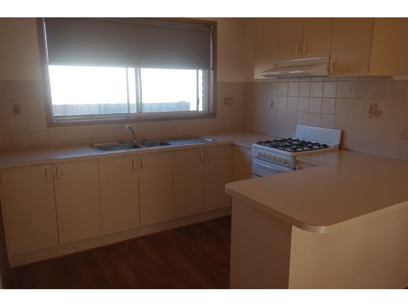 2/2-4 Jenolan Avenue, Grovedale VIC 3216