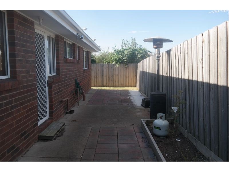 2/2-4 Jenolan Avenue, Grovedale VIC 3216