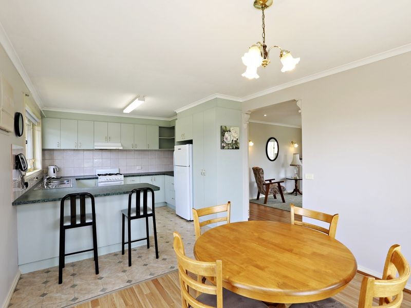 1/33 Broughton Drive, Highton VIC 3216