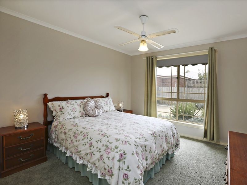 1/33 Broughton Drive, Highton VIC 3216