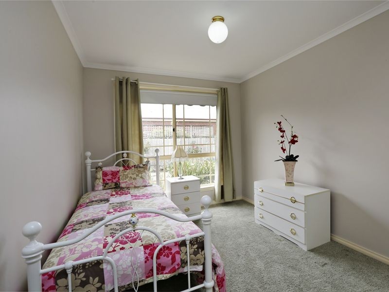 1/33 Broughton Drive, Highton VIC 3216