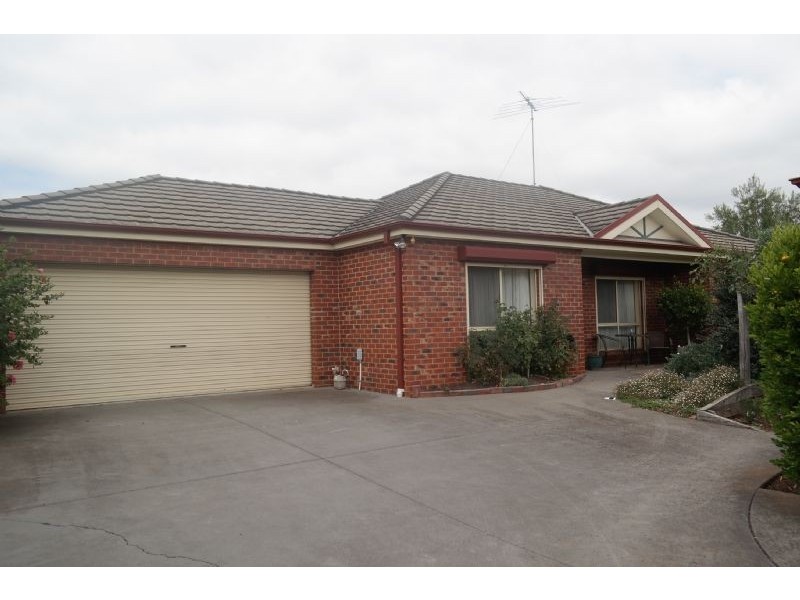 2/26 Larcombe Street, Highton VIC 3216