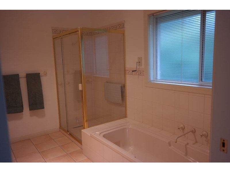 2/26 Larcombe Street, Highton VIC 3216