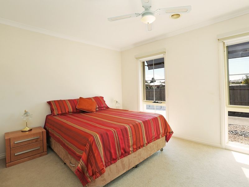 35 Augustine Drive, Highton VIC 3216