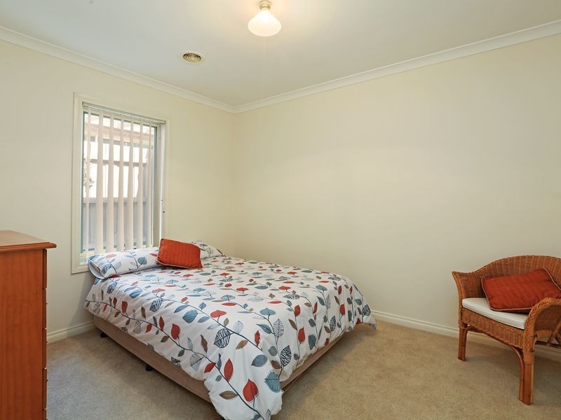 35 Augustine Drive, Highton VIC 3216