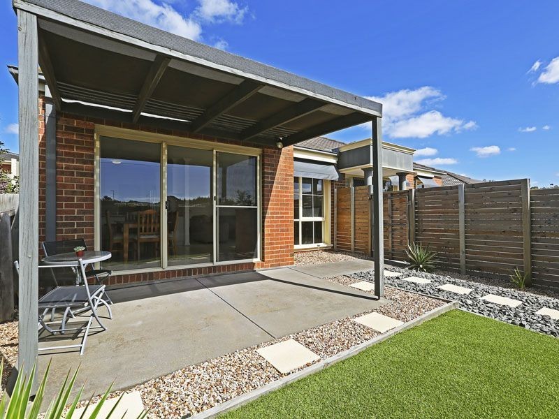 35 Augustine Drive, Highton VIC 3216