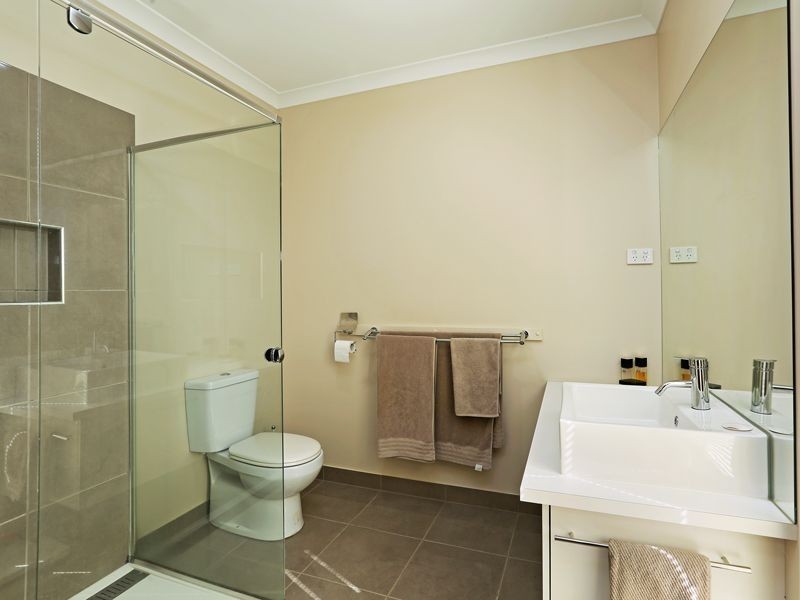 9-11 Diaz Drive, Grovedale VIC 3216