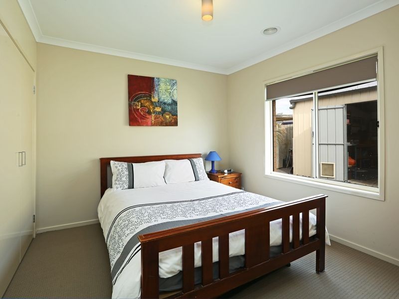 9-11 Diaz Drive, Grovedale VIC 3216