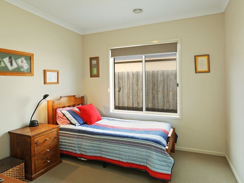 9-11 Diaz Drive, Grovedale VIC 3216