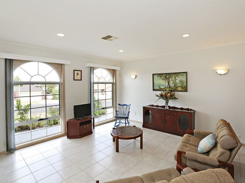 23 Highland Way, Leopold VIC 3224