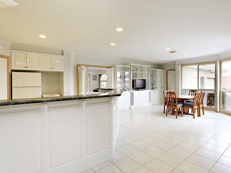 23 Highland Way, Leopold VIC 3224