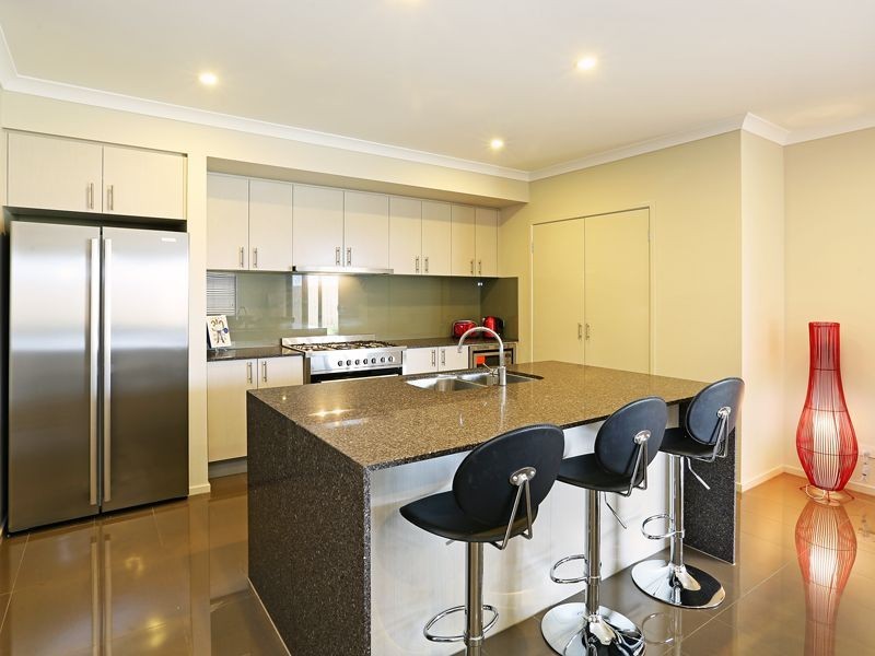 12 Woolondoon Drive, Highton VIC 3216