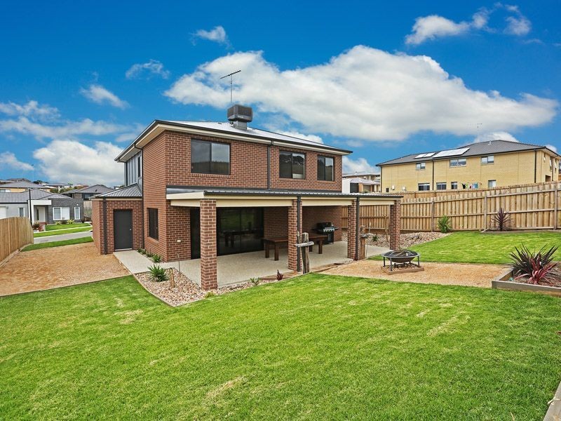 12 Woolondoon Drive, Highton VIC 3216