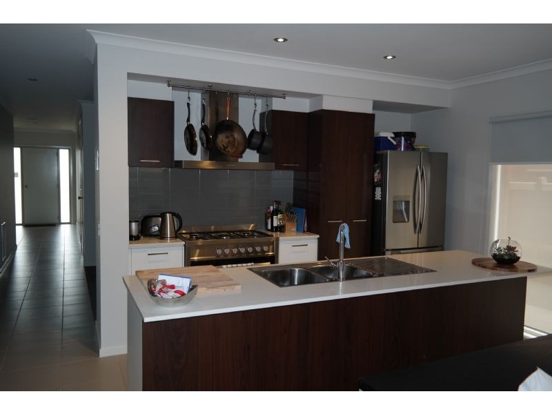 7 Wurrook Circuit, North Geelong VIC 3215