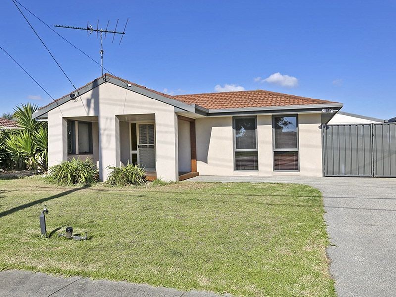 15 Aldershot Road, St Albans Park VIC 3219