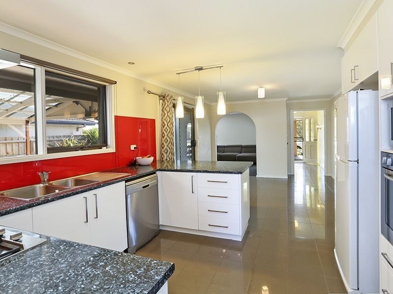 15 Aldershot Road, St Albans Park VIC 3219