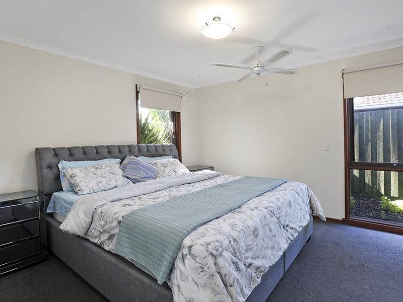15 Aldershot Road, St Albans Park VIC 3219
