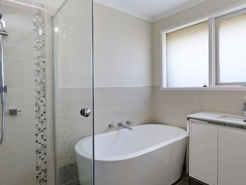 15 Aldershot Road, St Albans Park VIC 3219