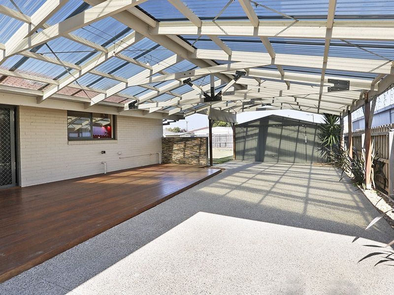 15 Aldershot Road, St Albans Park VIC 3219