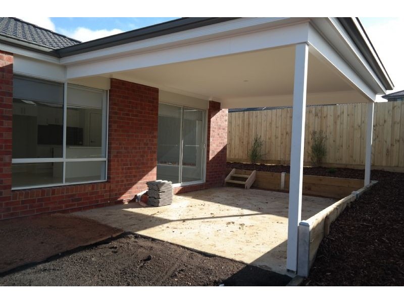 28 Bodega Street, Waurn Ponds VIC 3216