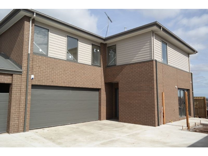 2/134 McCurdy Road, Newtown VIC 3220