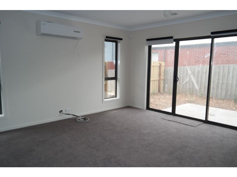 2/134 McCurdy Road, Newtown VIC 3220