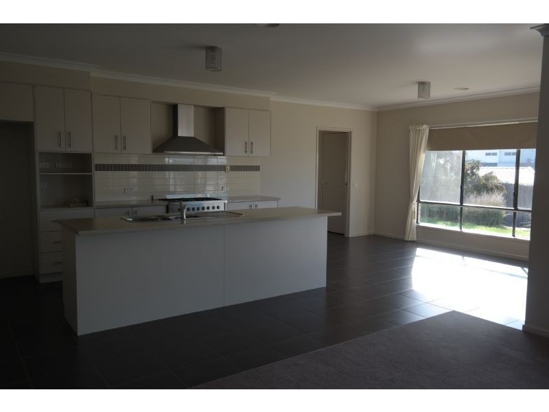 20 Swanbourne Avenue, Highton VIC 3216