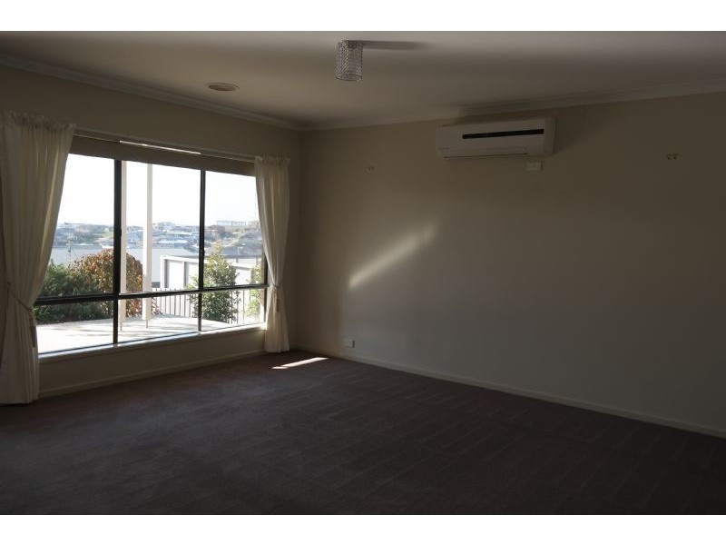 20 Swanbourne Avenue, Highton VIC 3216