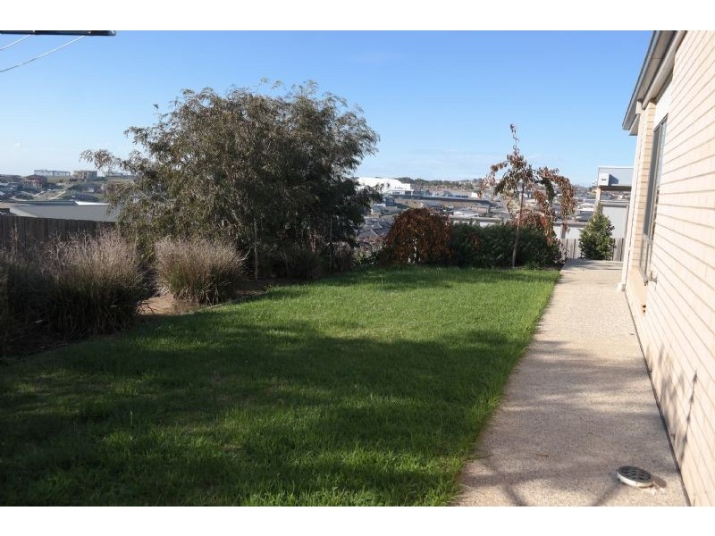 20 Swanbourne Avenue, Highton VIC 3216