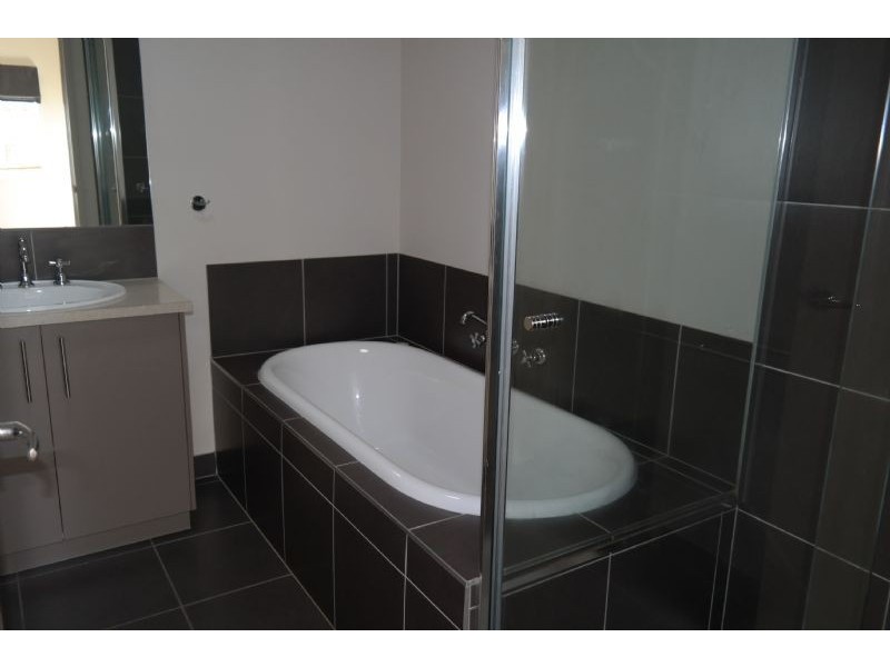 20 Swanbourne Avenue, Highton VIC 3216