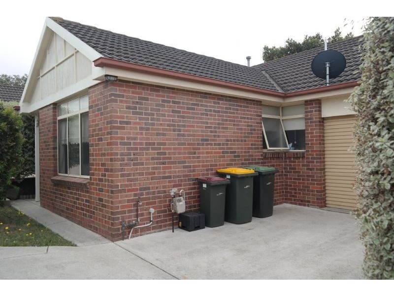 2/11 George Street, Belmont VIC 3216