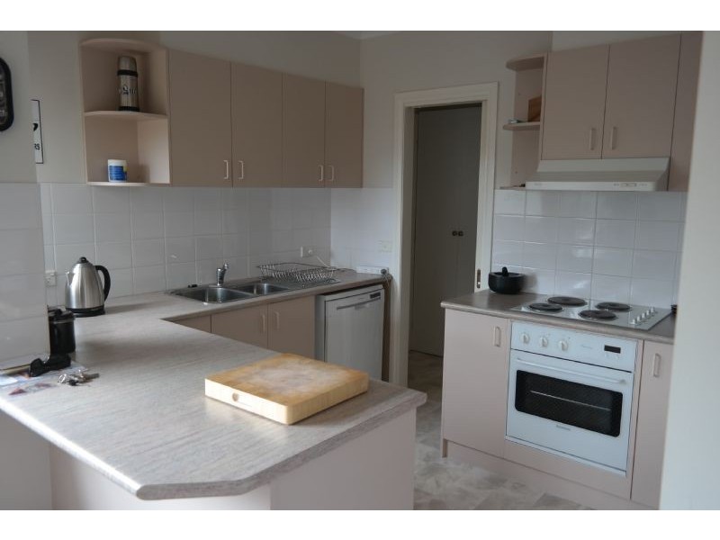 2/11 George Street, Belmont VIC 3216